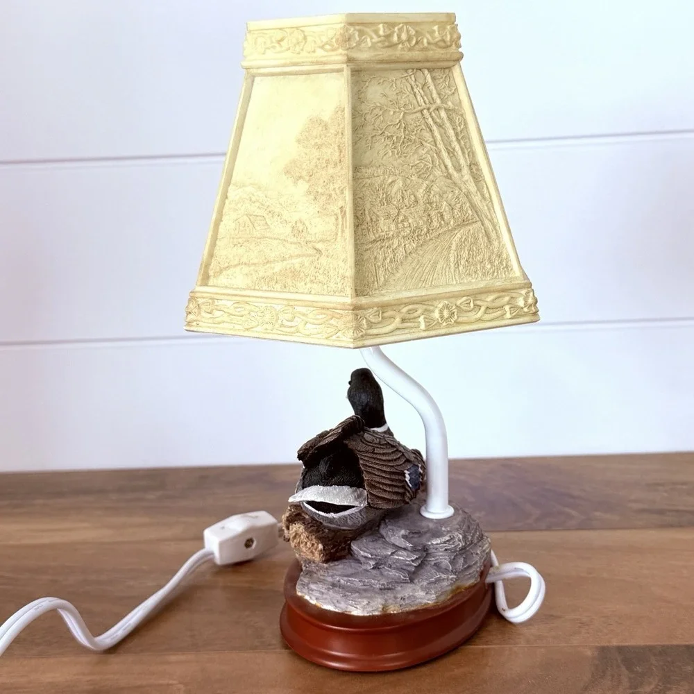 Small Duck Figure Lamp Picture Shade Works *Needs Bulb Clip* Rustic Cottagecore